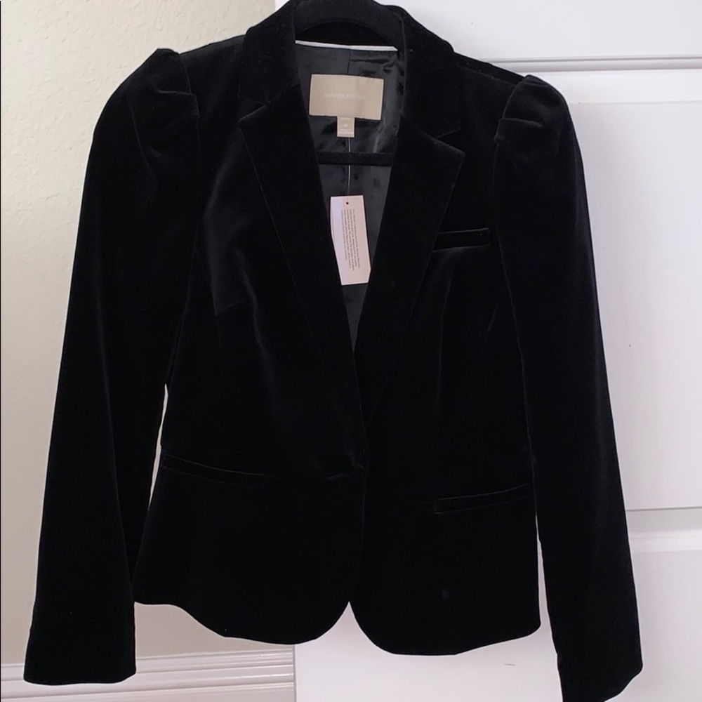 Brand new Banana Republic velvet blazer size 4P